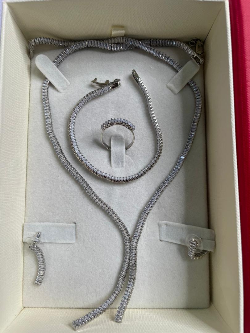 Silver Regular Jewelry Set