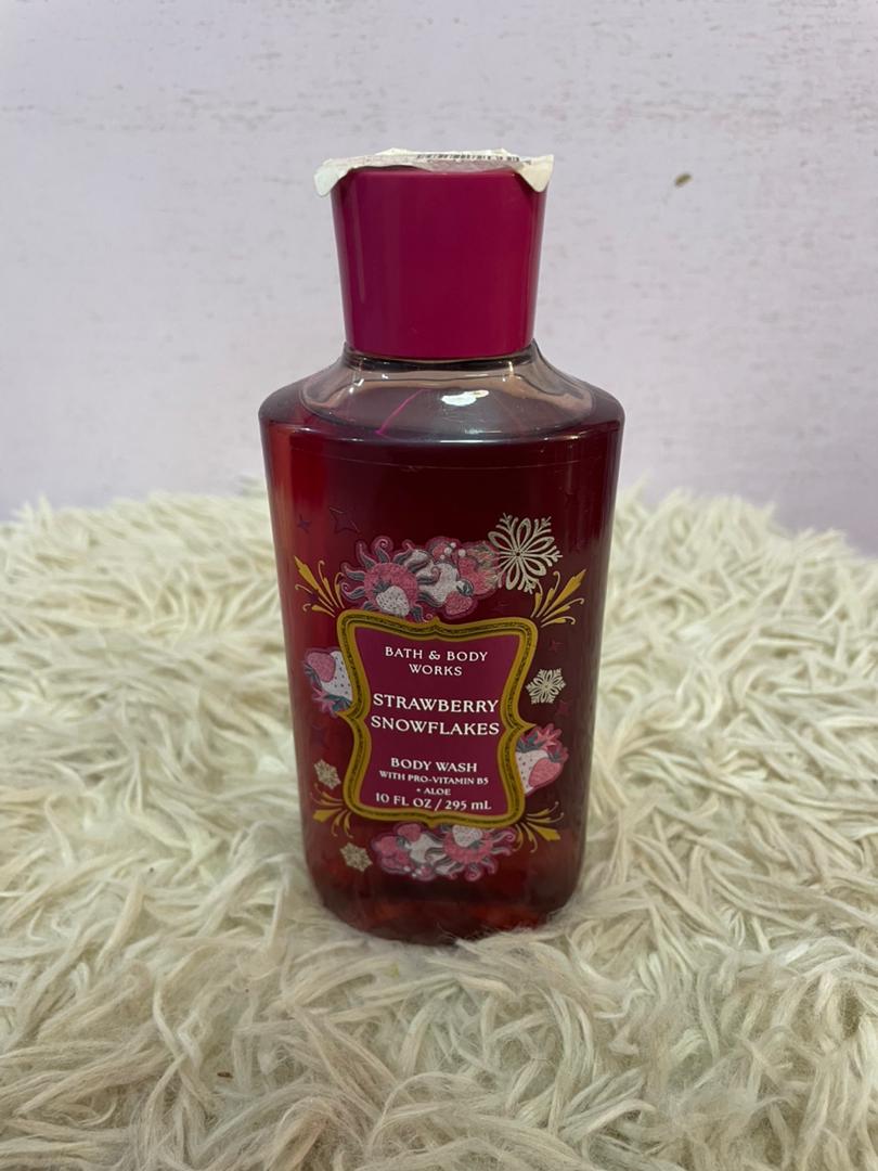 Bath & Body Works Strawberry Snowflakes Body Wash